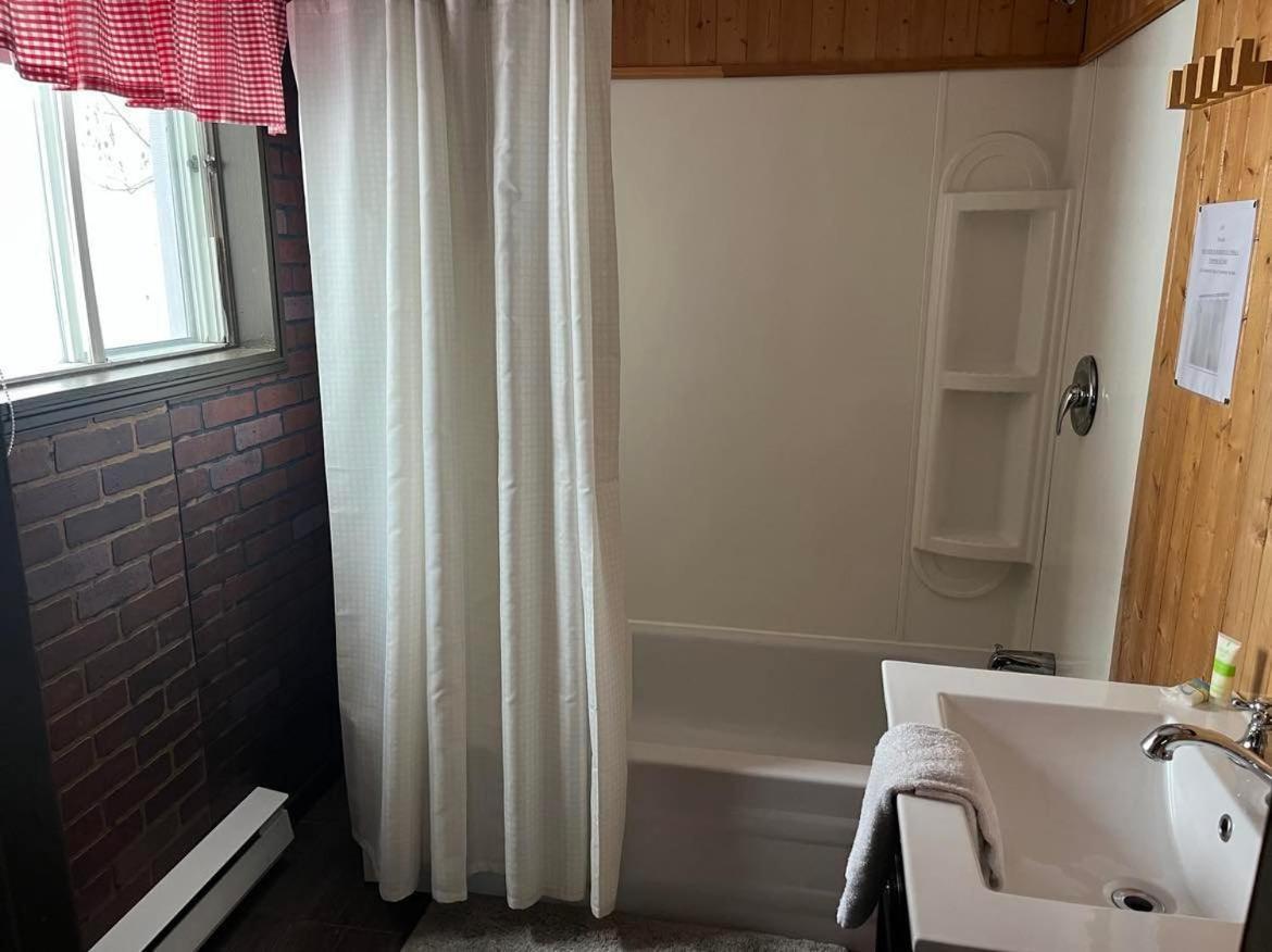 La Cabane Chez Jimmy Petit-Saguenay Kültér fotó